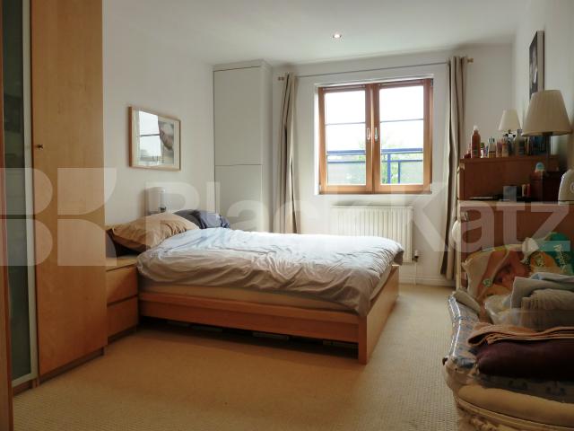 			New Instruction, 2 Bedroom, 1 bath, 1 reception Flat			 Chicksand Street, BRICK LANE